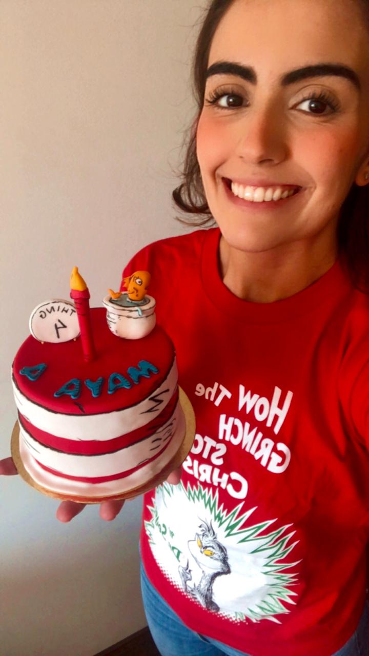 Gabriela de Sá - Camiseta Grinch - Bolo O Gato da Cartola